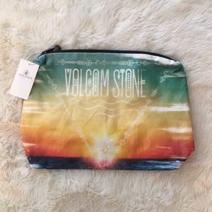 NWT DUSK TO DAWN POUCH